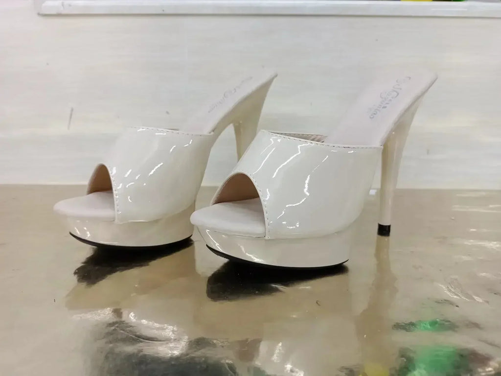 GR | Patent leather high heel sandals