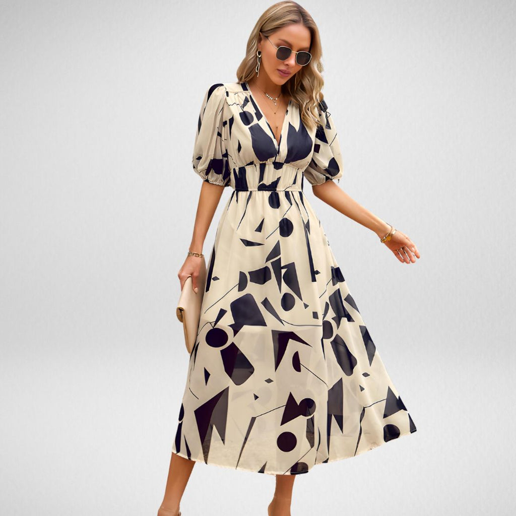 GR | Charming dress with a V-neck