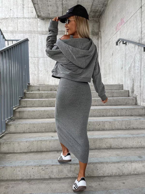 GR | Women's Midi Bodycon Dress & Sweatshirt Outfit 