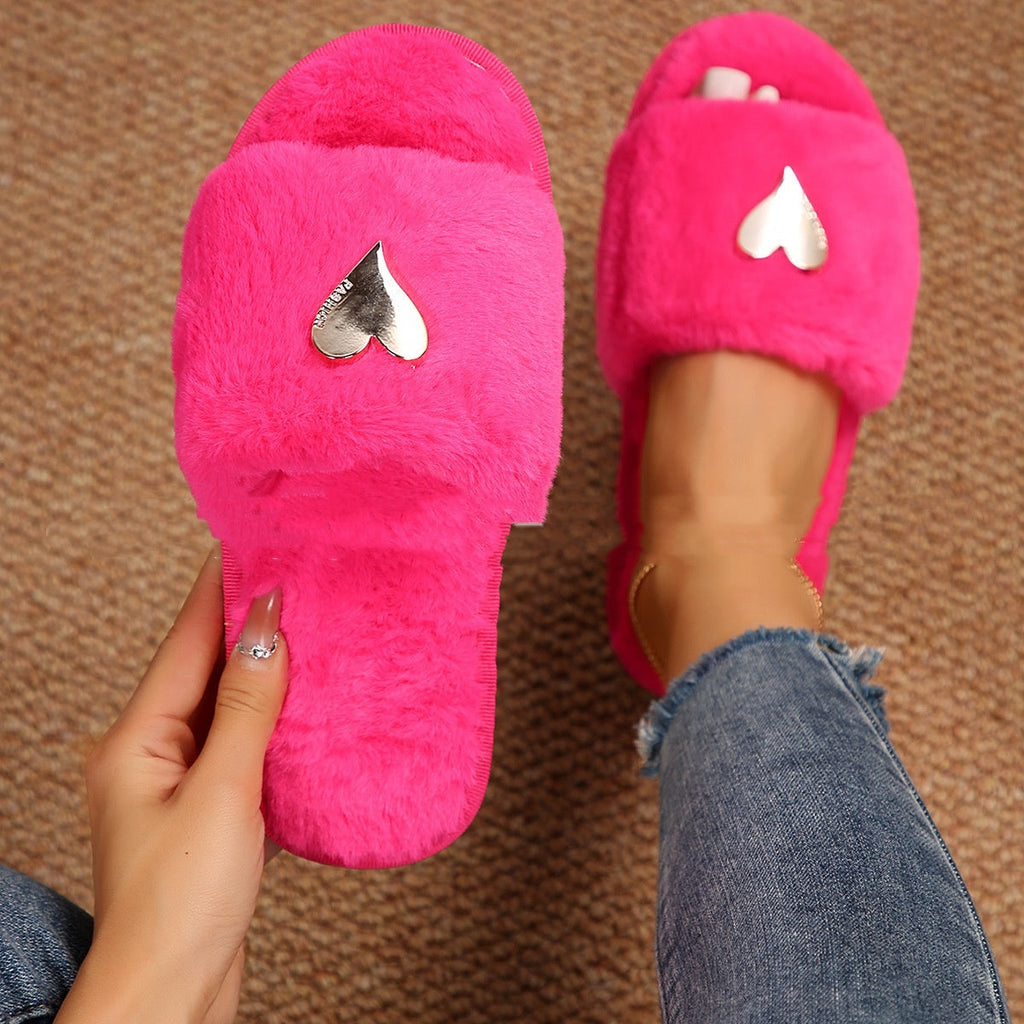 GR | Slippers - Women's slippers with heart detail and open toe
