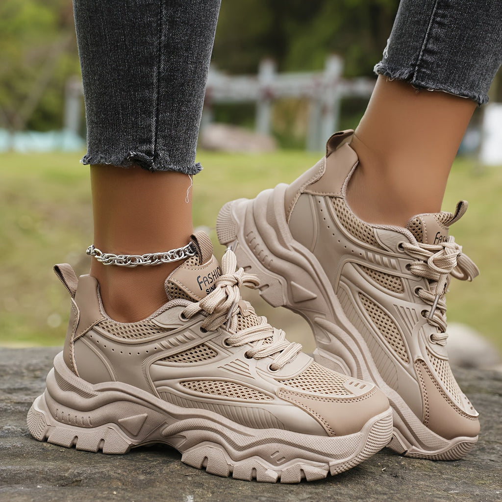 GR | Platform sneakers with a modern look