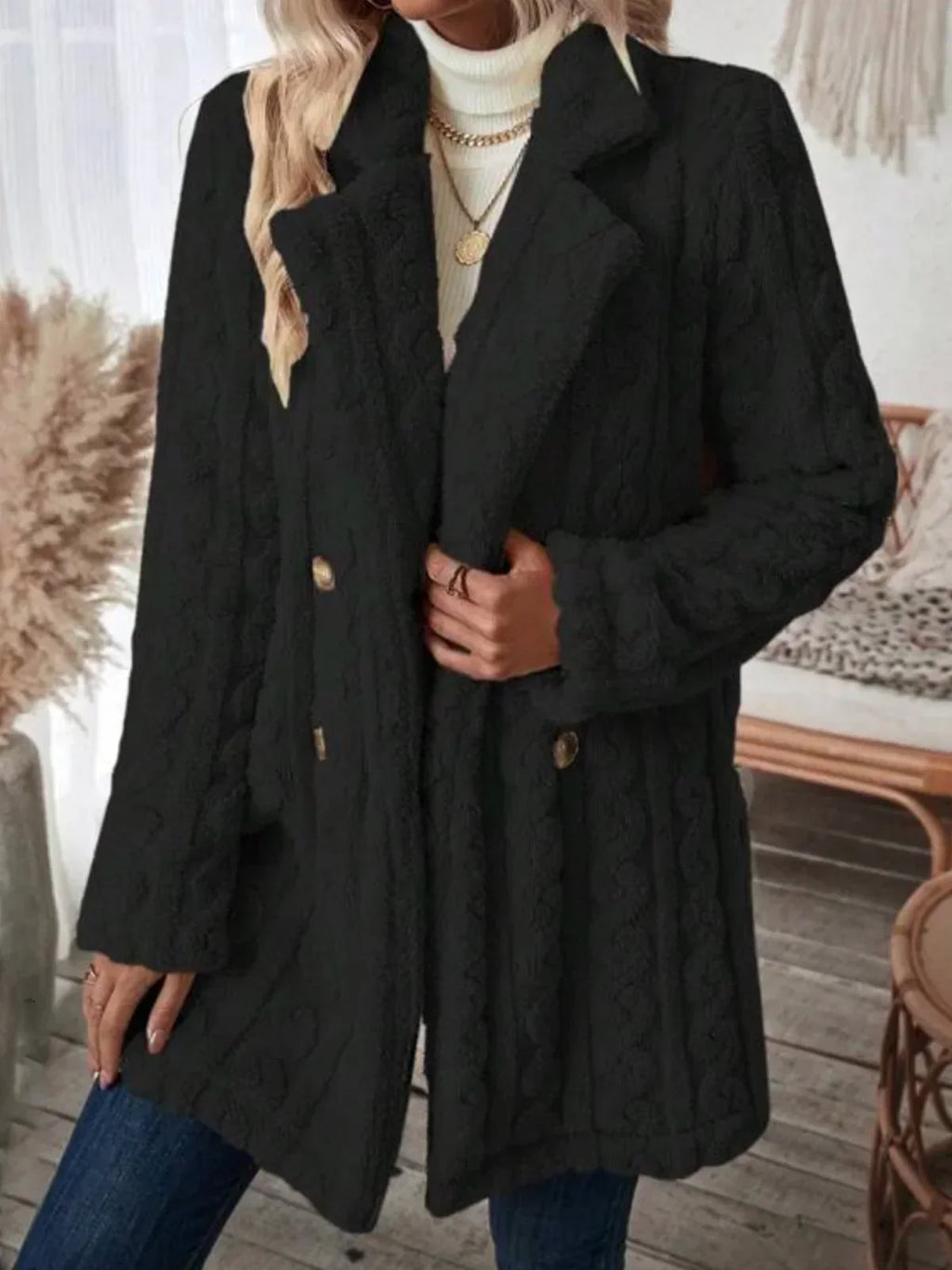 Stylish and relaxed winter cardigan