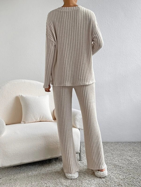 GR | Kuscheliges Strickset für Damen