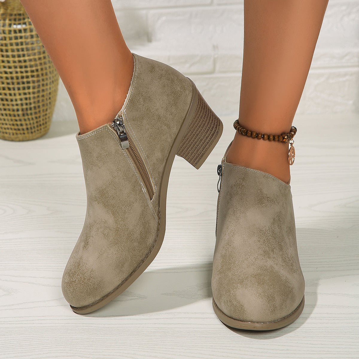 GR | Ankle boots - Women's comfortable boots with block heel and zipper