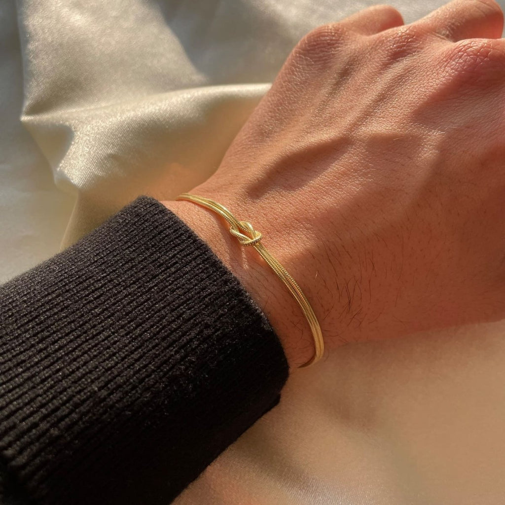 GR | Minimalist bangle love knot
