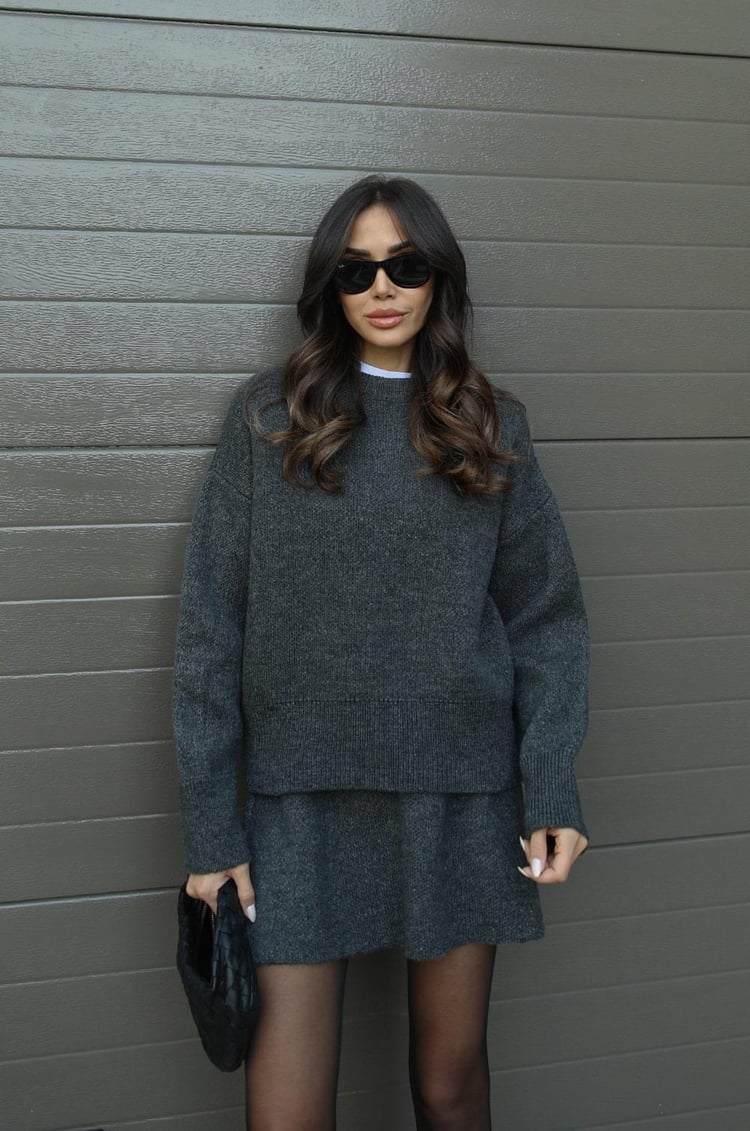 GR | 1-piece knitwear set - women's sweater and skirt with a relaxed fit
