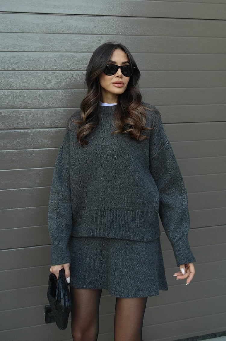 GR | 1-piece knitwear set - women's sweater and skirt with a relaxed fit