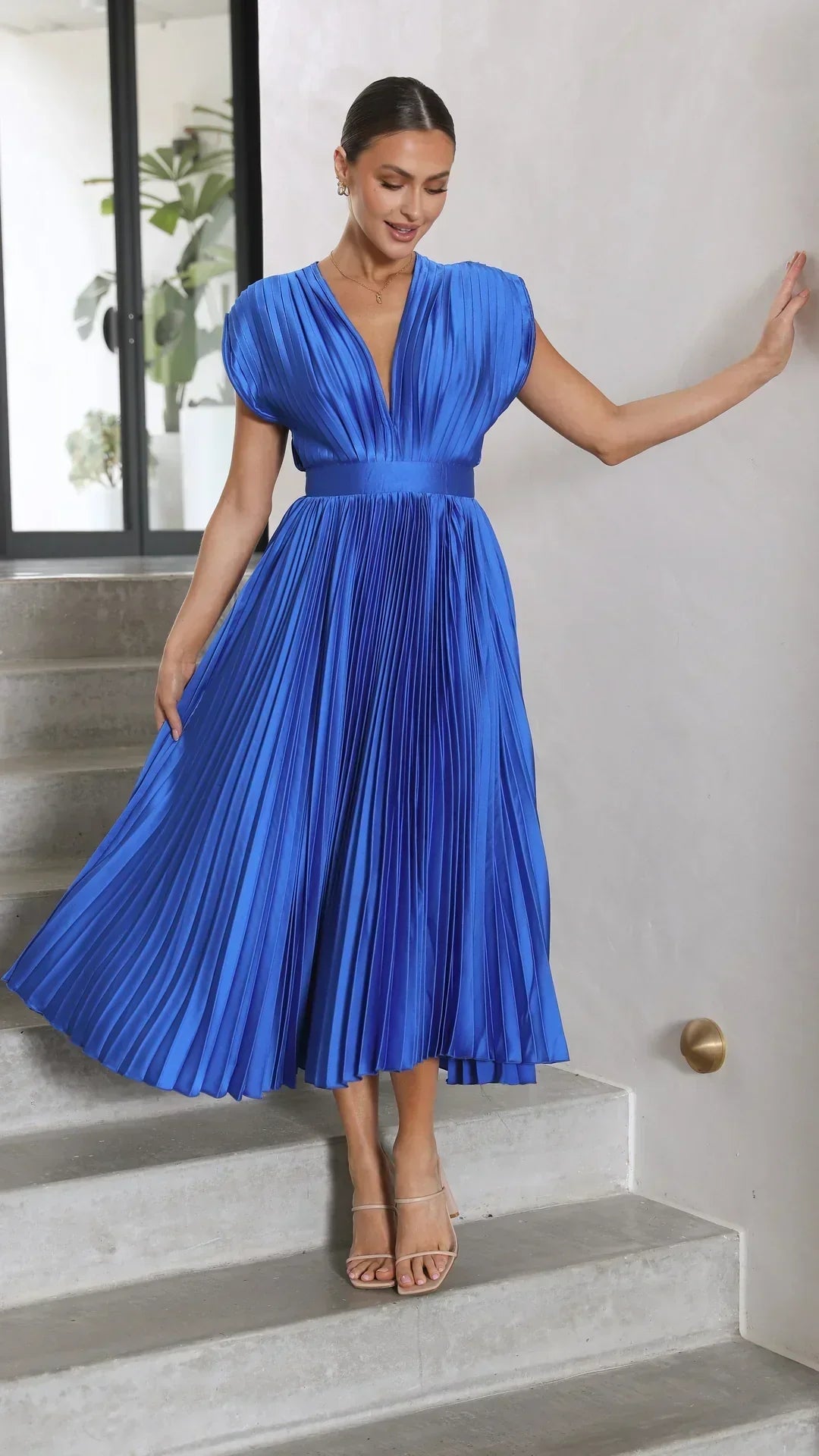 GR | Faltendes Plunge Midi Kleid