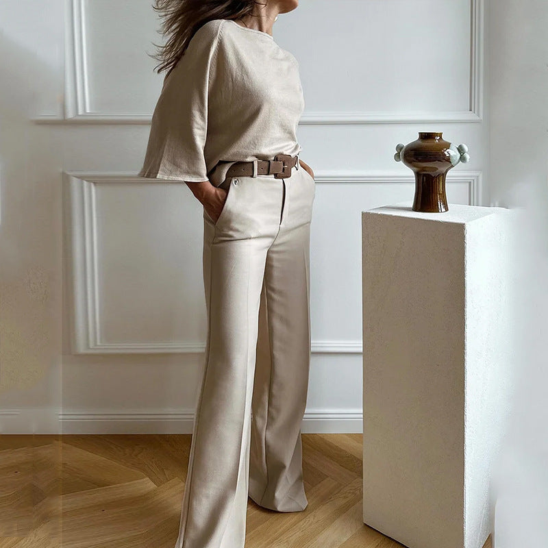 GR-free two-piece suit for a fashionable outfit