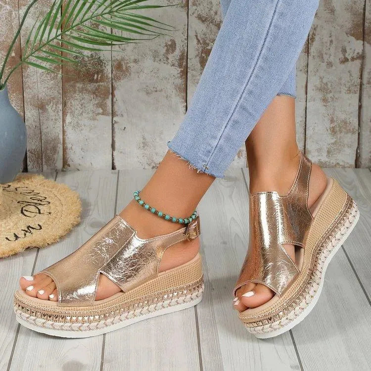 GR | shiny sandals