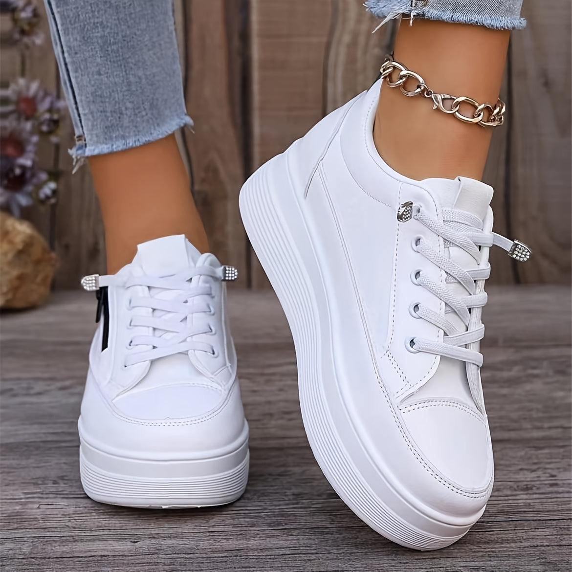 GR | Stylish solid-color sneakers for