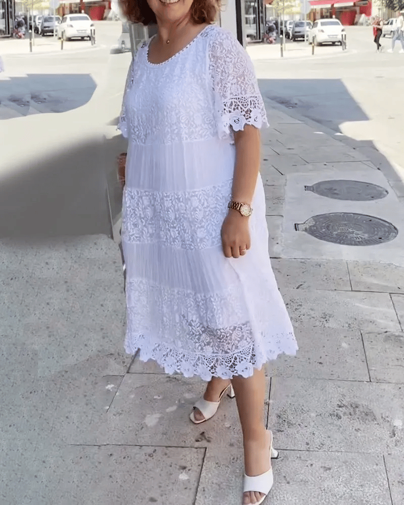 GR | Stilvolles Kleid Mit Feiner Spitzenverzierung