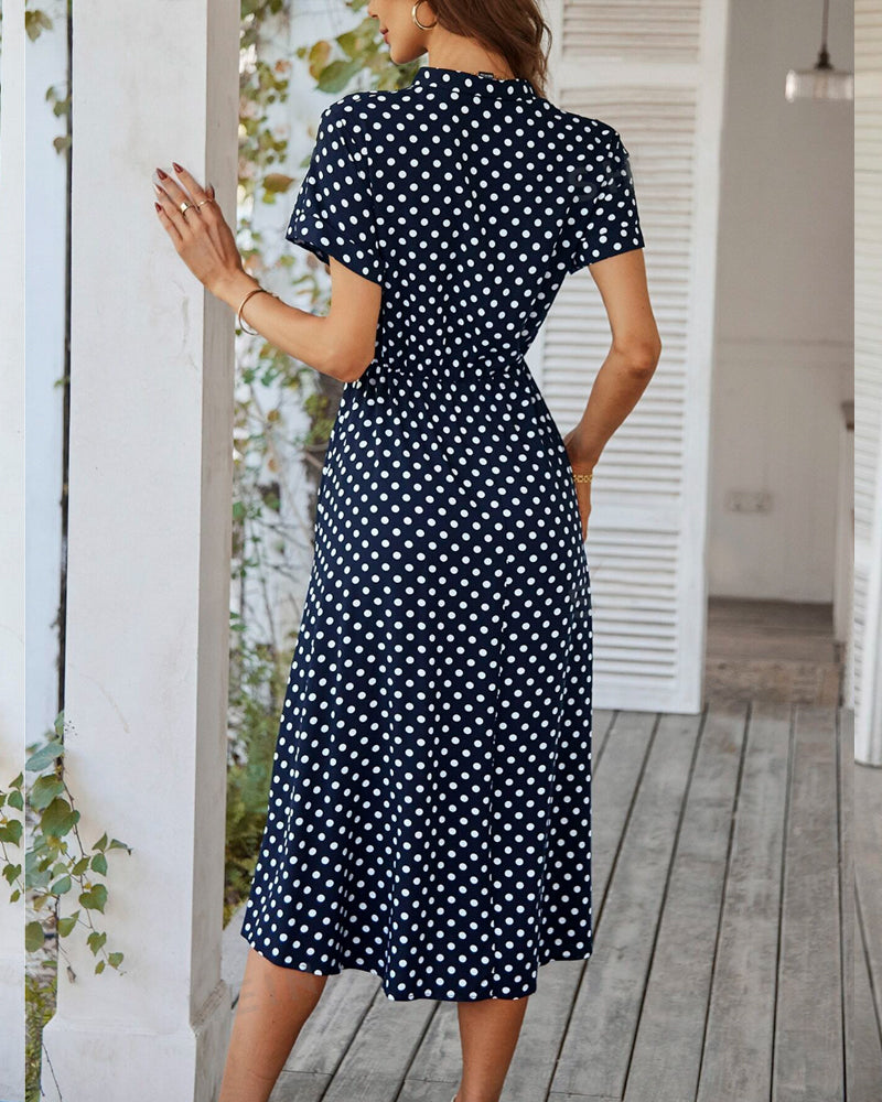 GR | Kleid mit Gepunktetem Kordelzug und Knopfleiste
