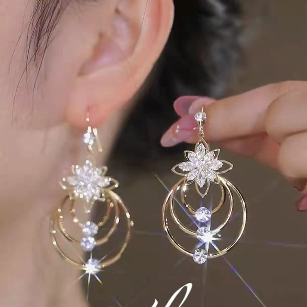 GR | Luxurious Gold Hoop Earrings