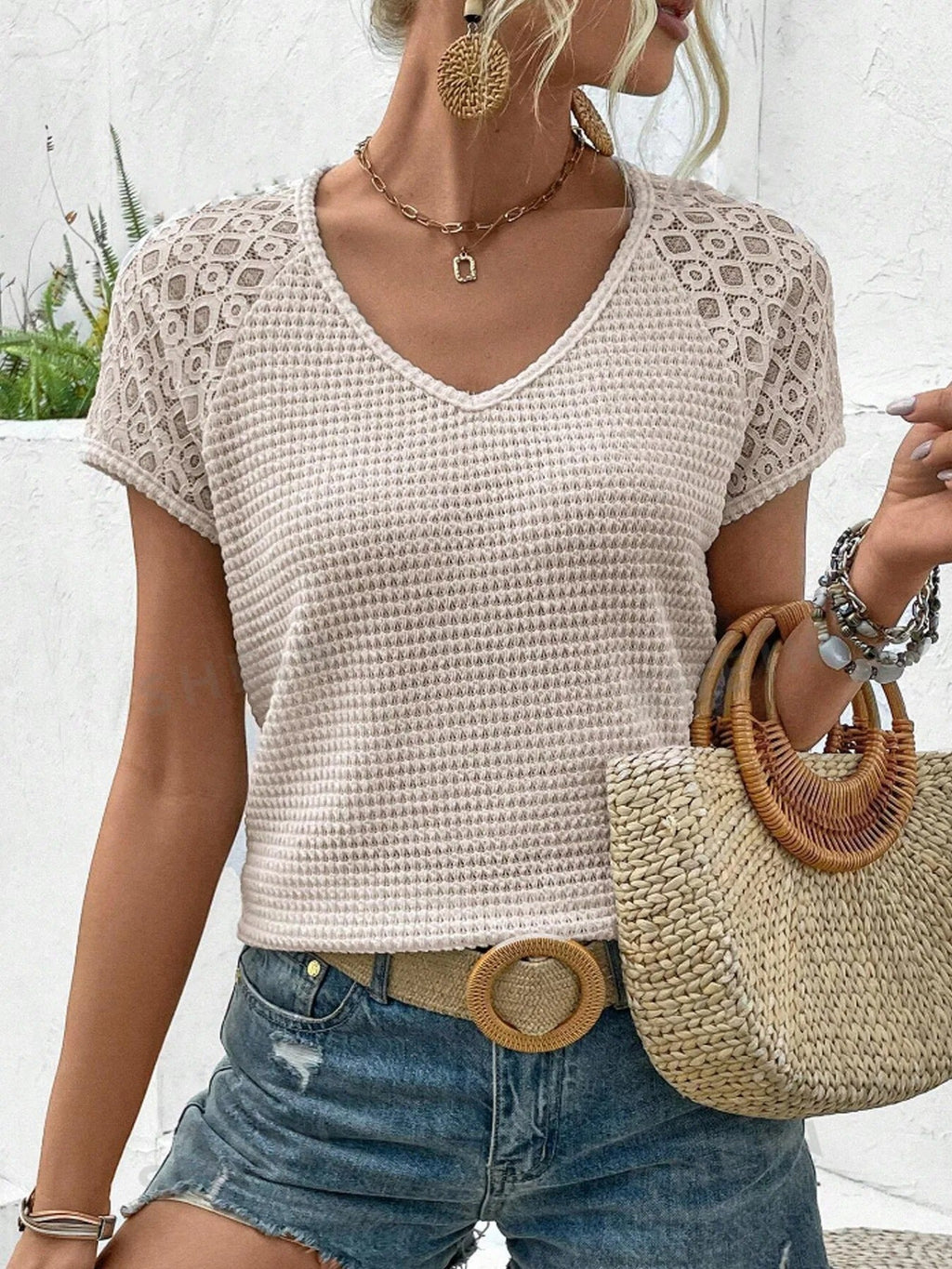 GR | Stylisches T-shirt mit V-ausschnitt für Inen Schicken Look