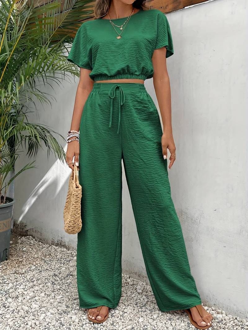 GR | Chic Crop Top T-Shirt and High-Waisted Trousers