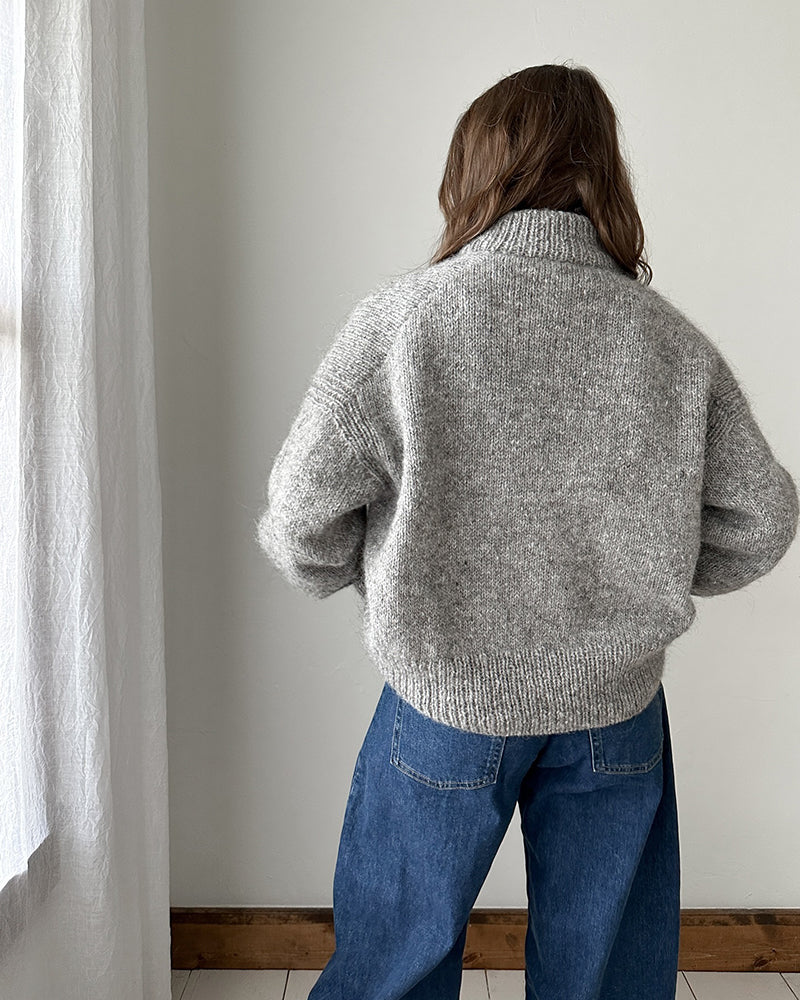 GR | Grey cardigan with buttons