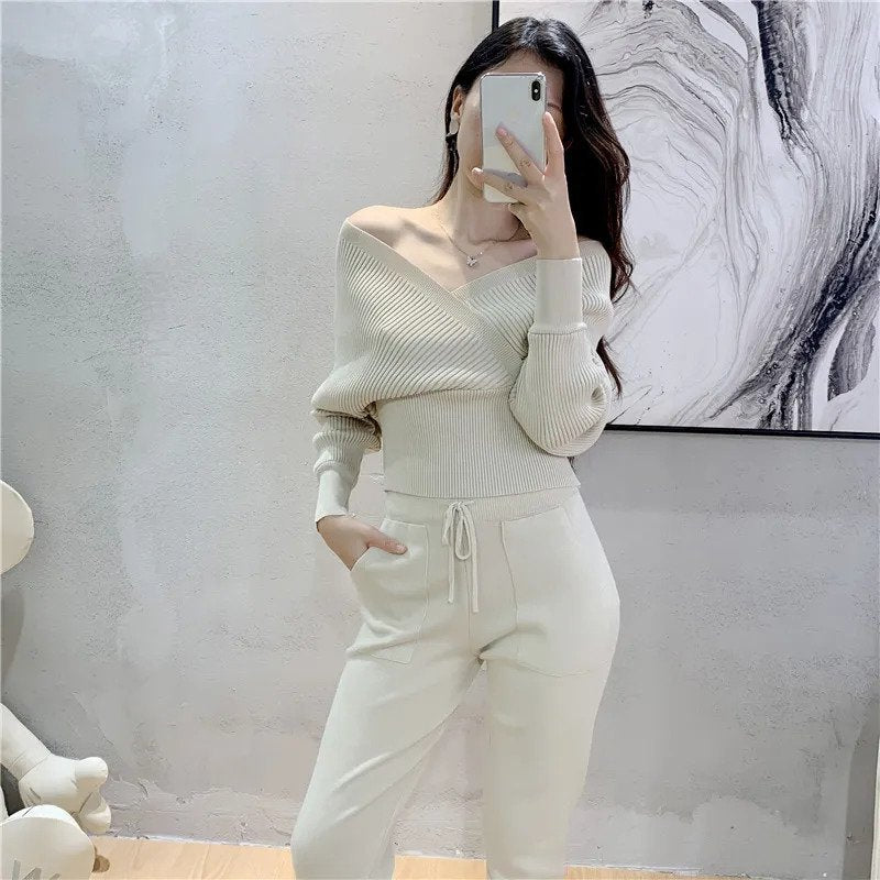 GR | Women's Tracksuit – Comfortable and Stylish for Fitness and Leisure