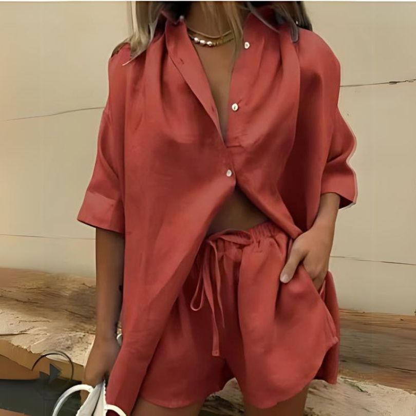 GR | Stylish set with top and shorts