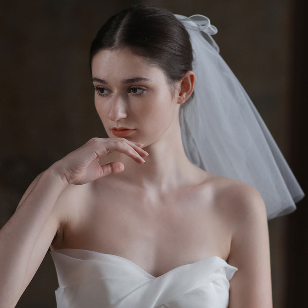 GR | Bride-to-Be Short Ethereal Soft Tulle Polished Wavy Mesh Veil