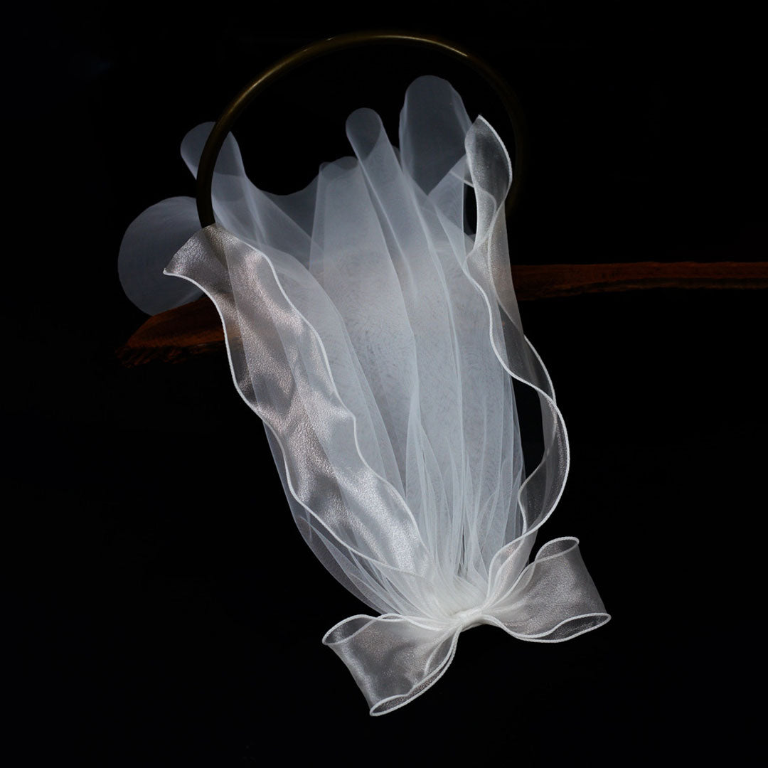 GR | Bride-to-Be Short Ethereal Soft Tulle Polished Wavy Mesh Veil