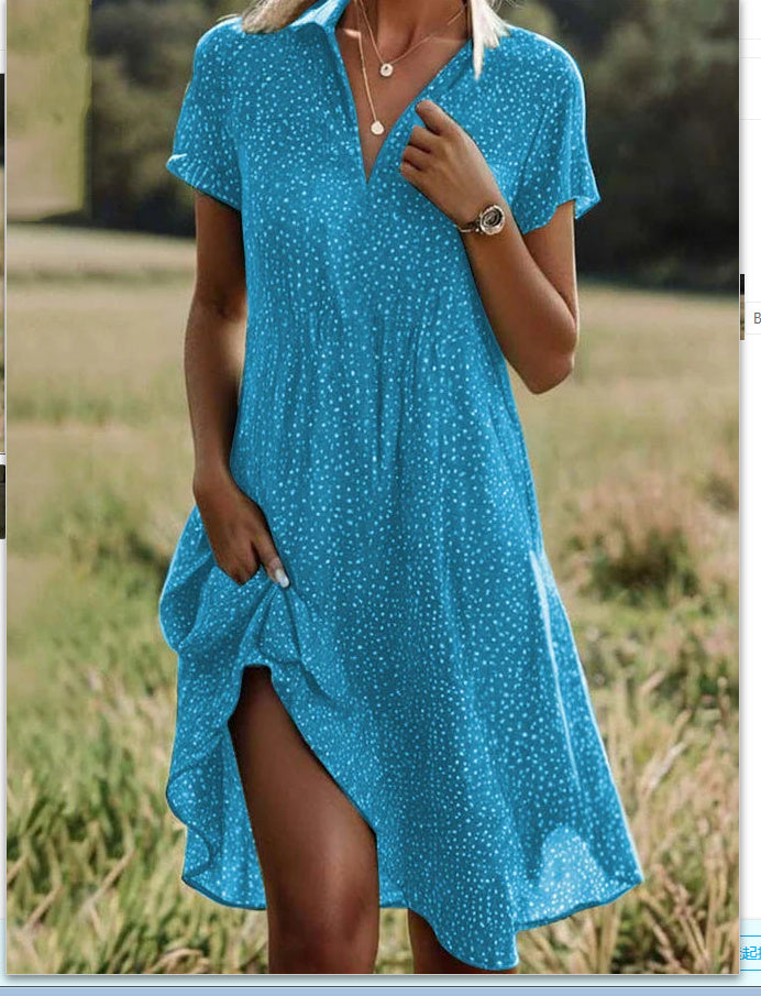 GR | Kurzärmeliges Grünes Minikleid Mit Punkten