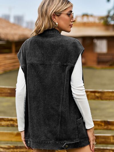 GR - button-up, buttoned sleeveless denim jacket