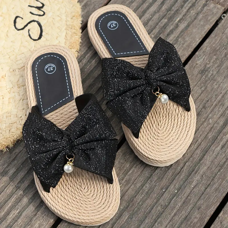 GR | Versatile and stylish sandals with a bow