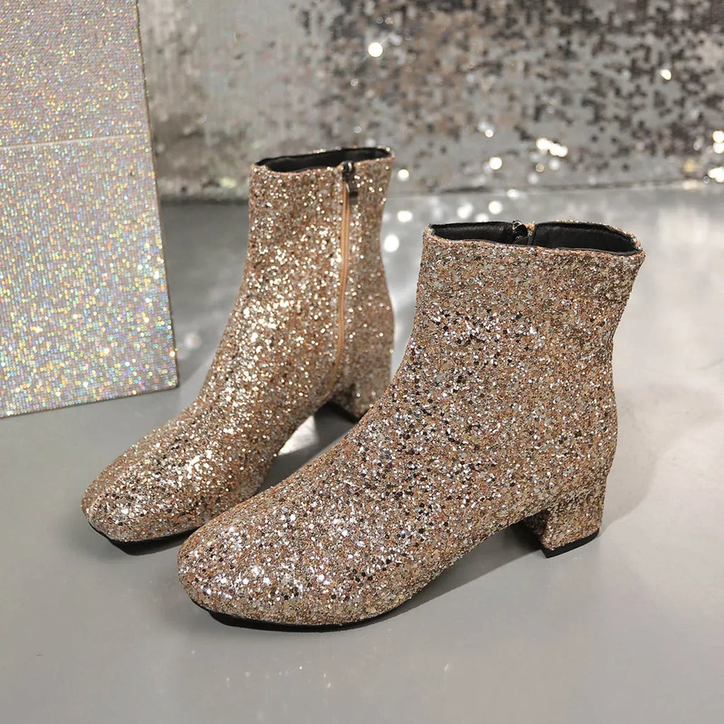 GR | Fashionable ankle boot with block heel and side zipper