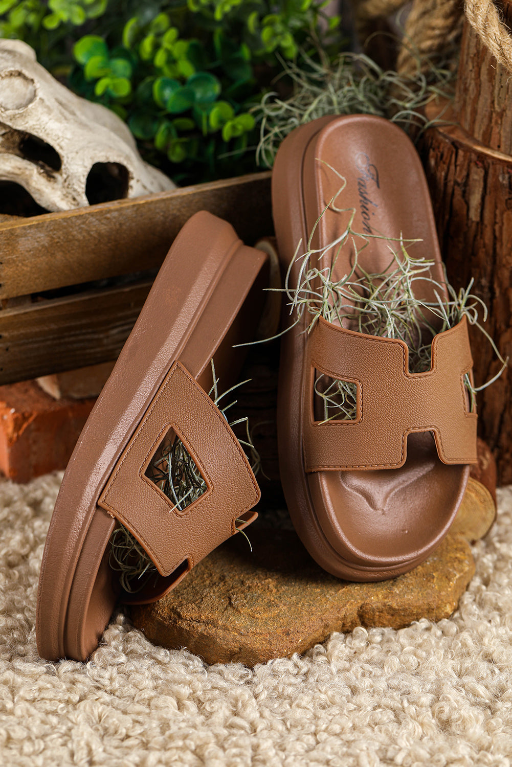 GR | Fashionable slippers