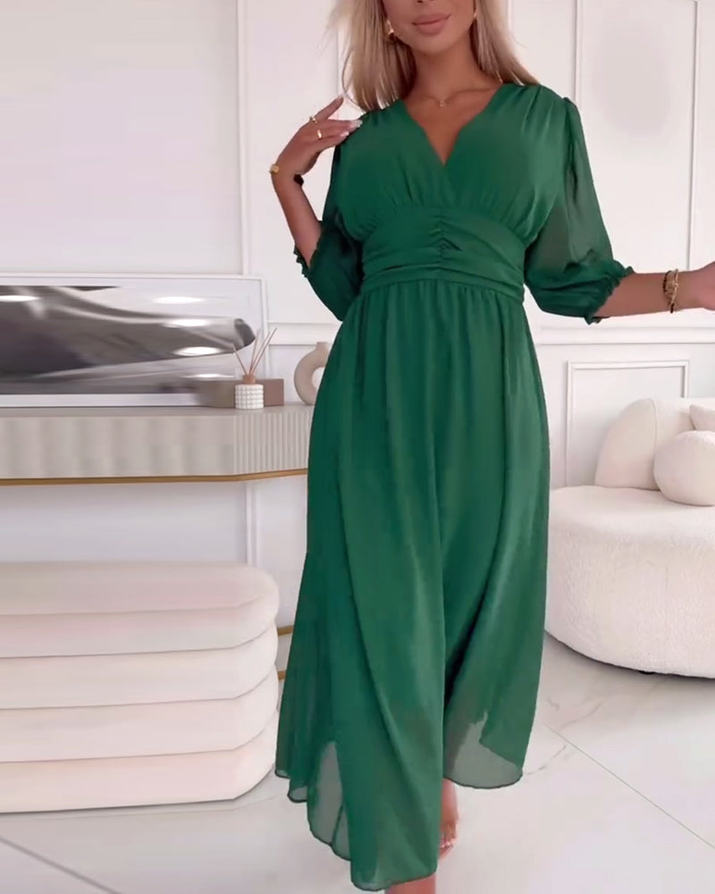 GR | Solid-color fitted dress with V-neck
