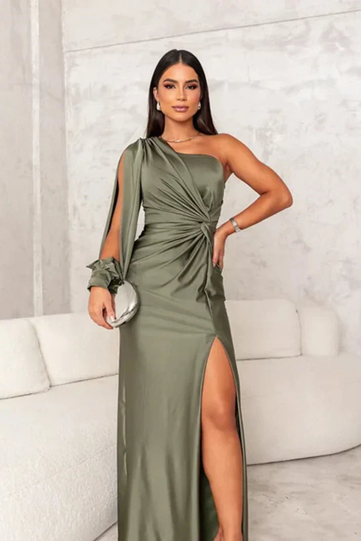GR | Satinkleid Mühelose Eleganz Bei Jedem Schritt