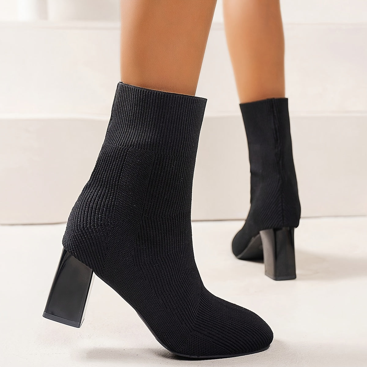 GR | Knitted boots with mid-height shaft and block heel