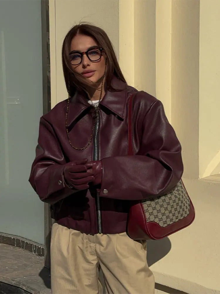 GR | Leather jacket with a modern design for women