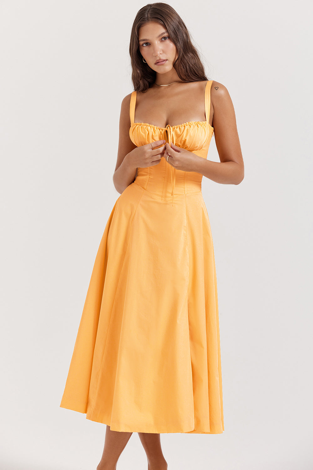 GR - Midikleid mit tailliertem Oberteil und ausgestelltem Rock | Minikleid mit Spaghettiträgern