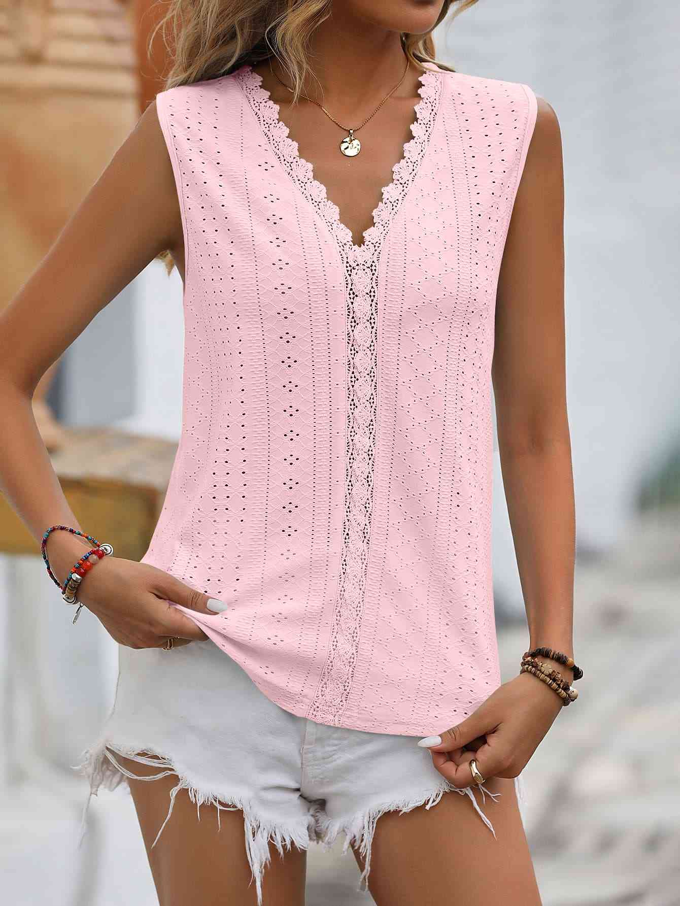 GR | Split Lace V-Neck Sleeveless Shirt
