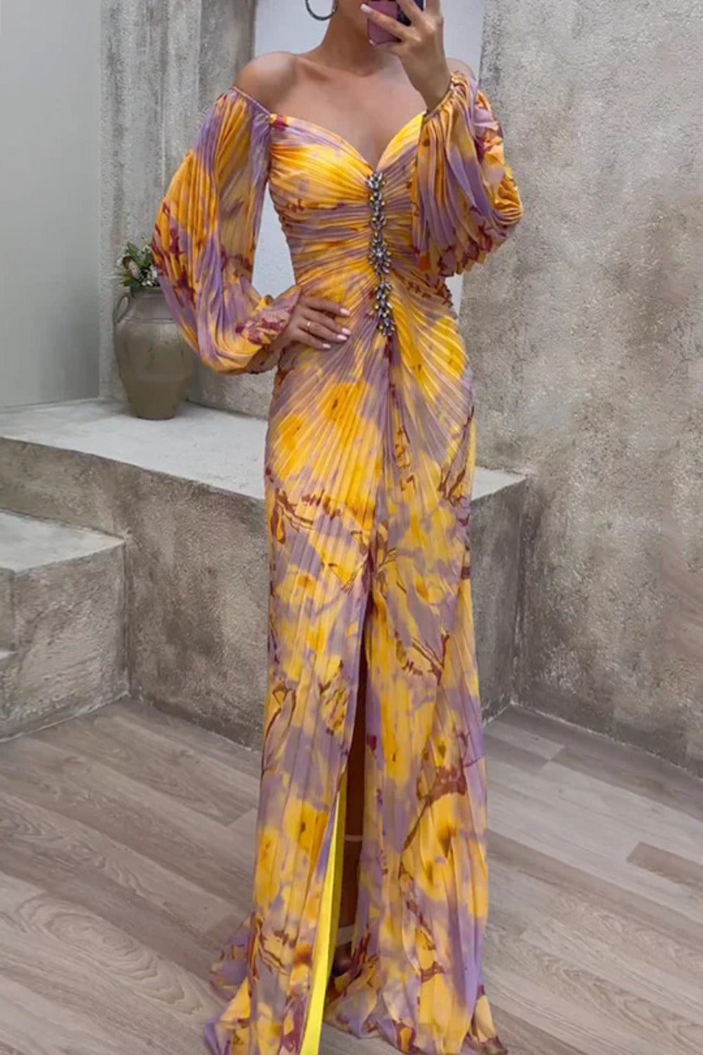 Larissa™ - V-neck dress