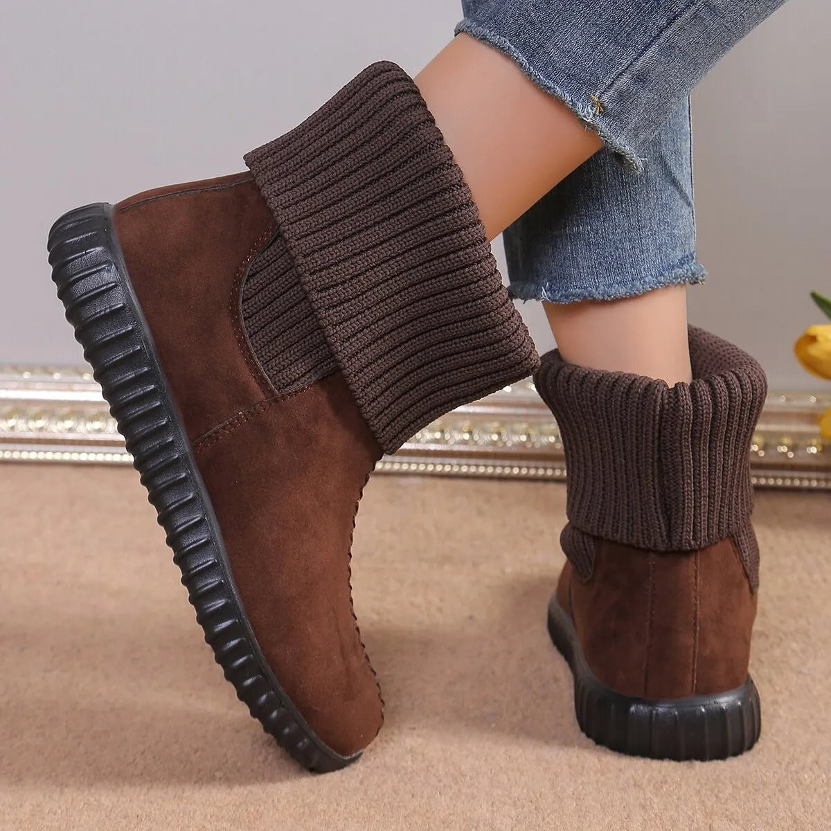 GR | Flat and knitted ankle boots