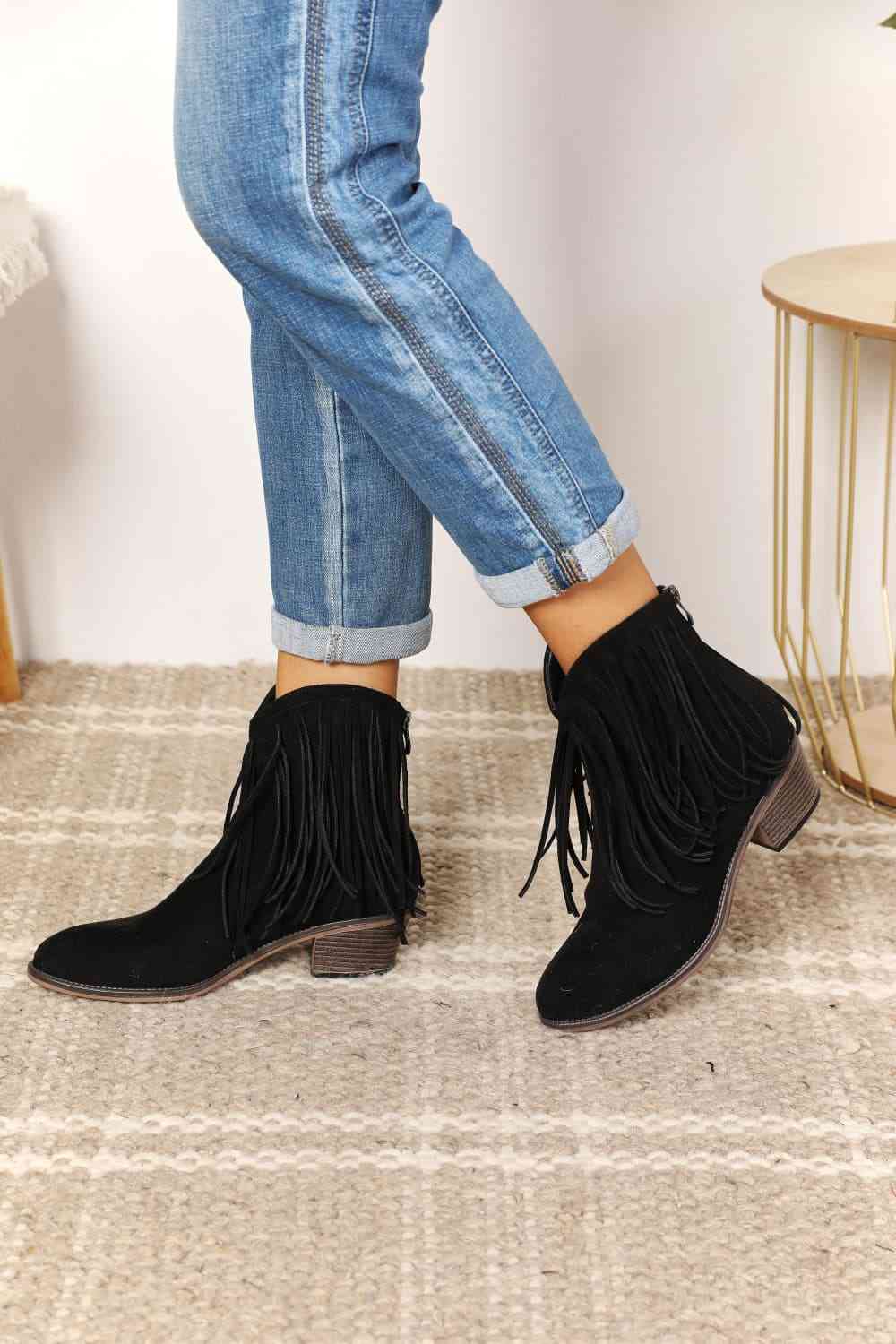 GR | Legend women's fringe cowboy western ankle boots