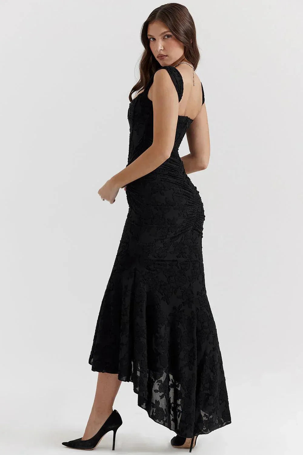 GR | Vintage floral dress with internal boning and pleats. Perfect for special occasions.