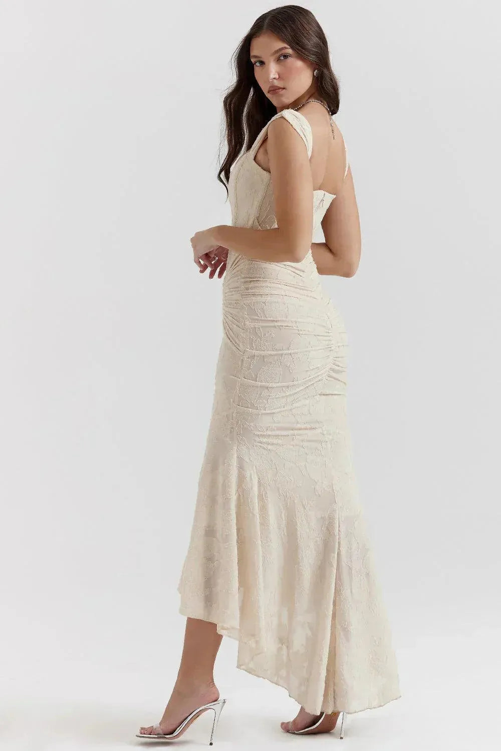 GR | Vintage floral dress with internal boning and pleats. Perfect for special occasions.