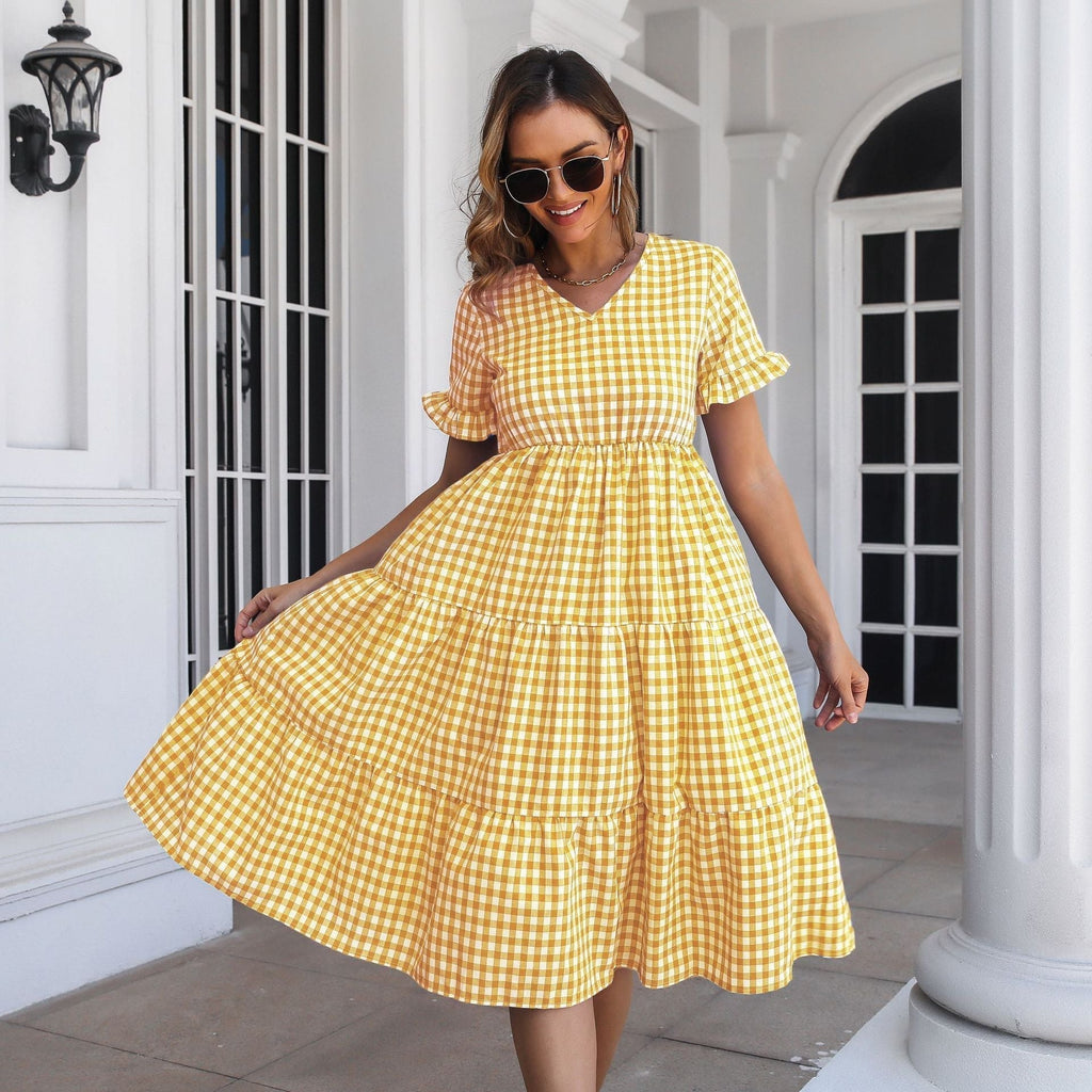 GR | Karierter Midi-Kleid mit Gestuftem Rock und Kurzen Ärmeln
