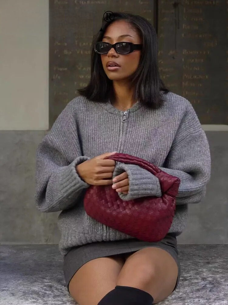 Large cardigan with zipper