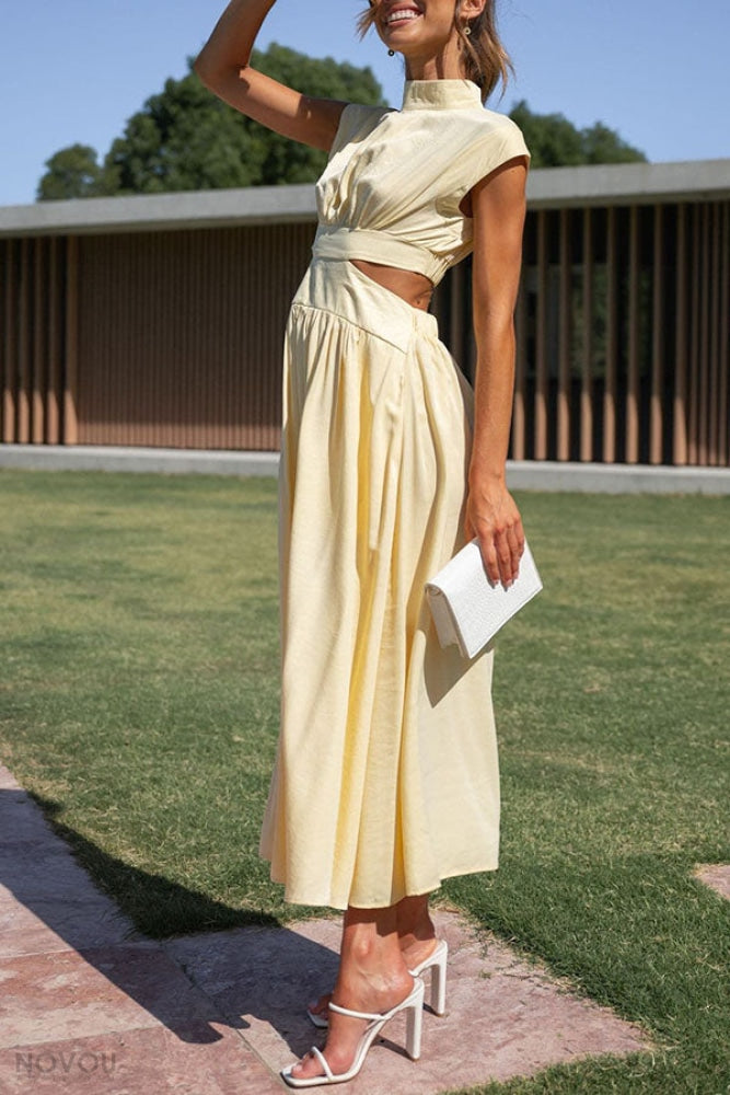 Midikleid mit Ausschnitt