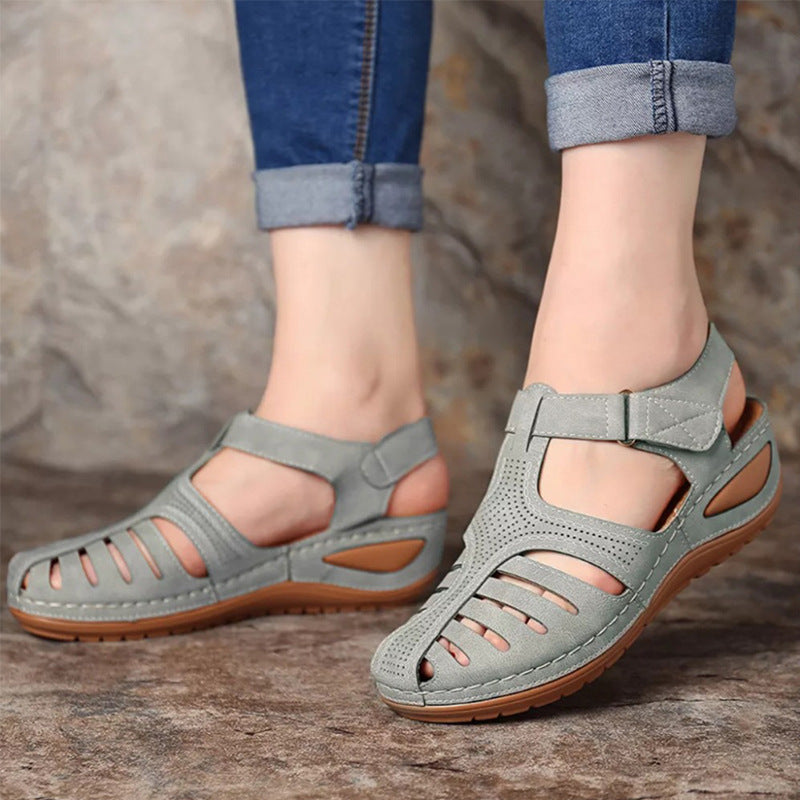 Sandalen: Für lange Spaziergänge und ganztägiges Tragen