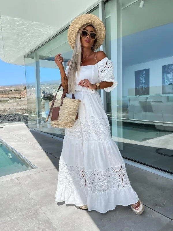 GR | Casual, loose dress with lacing and lace embroidery
