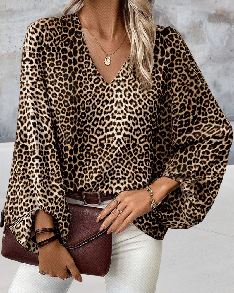 GR | Stylish leopard print top with V-neck and lantern sleeves