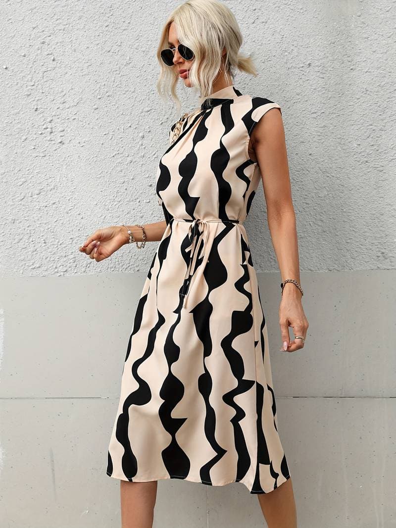 GR | Sleeveless dress, high collar, adjustable waist, knee-length, elegant design
