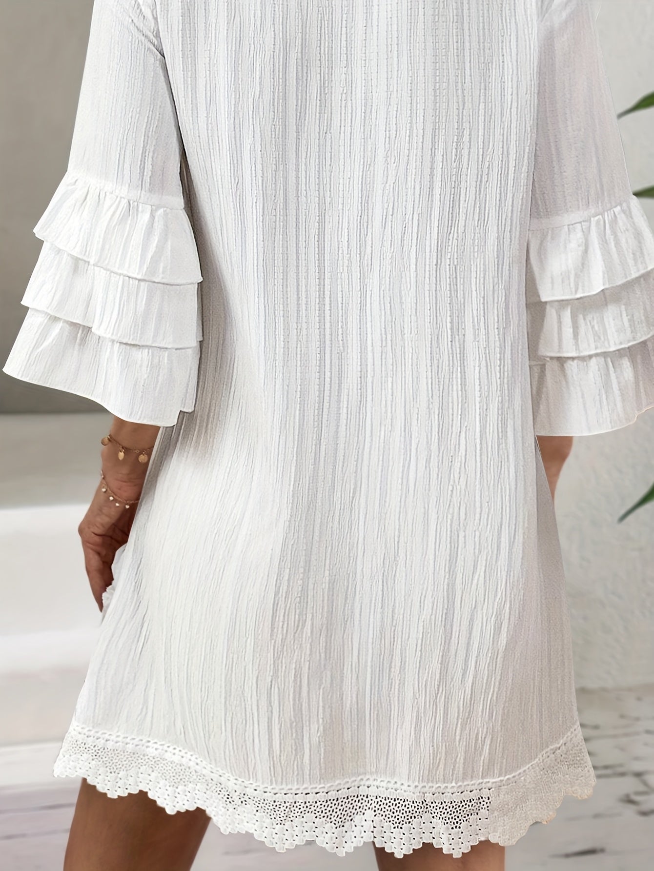 GR | Damenkleid mit Stickerei und Pompons 3/4 Ärmel Weiß