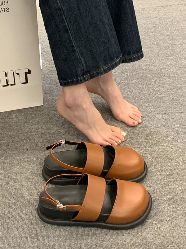 Sandals with a split toe